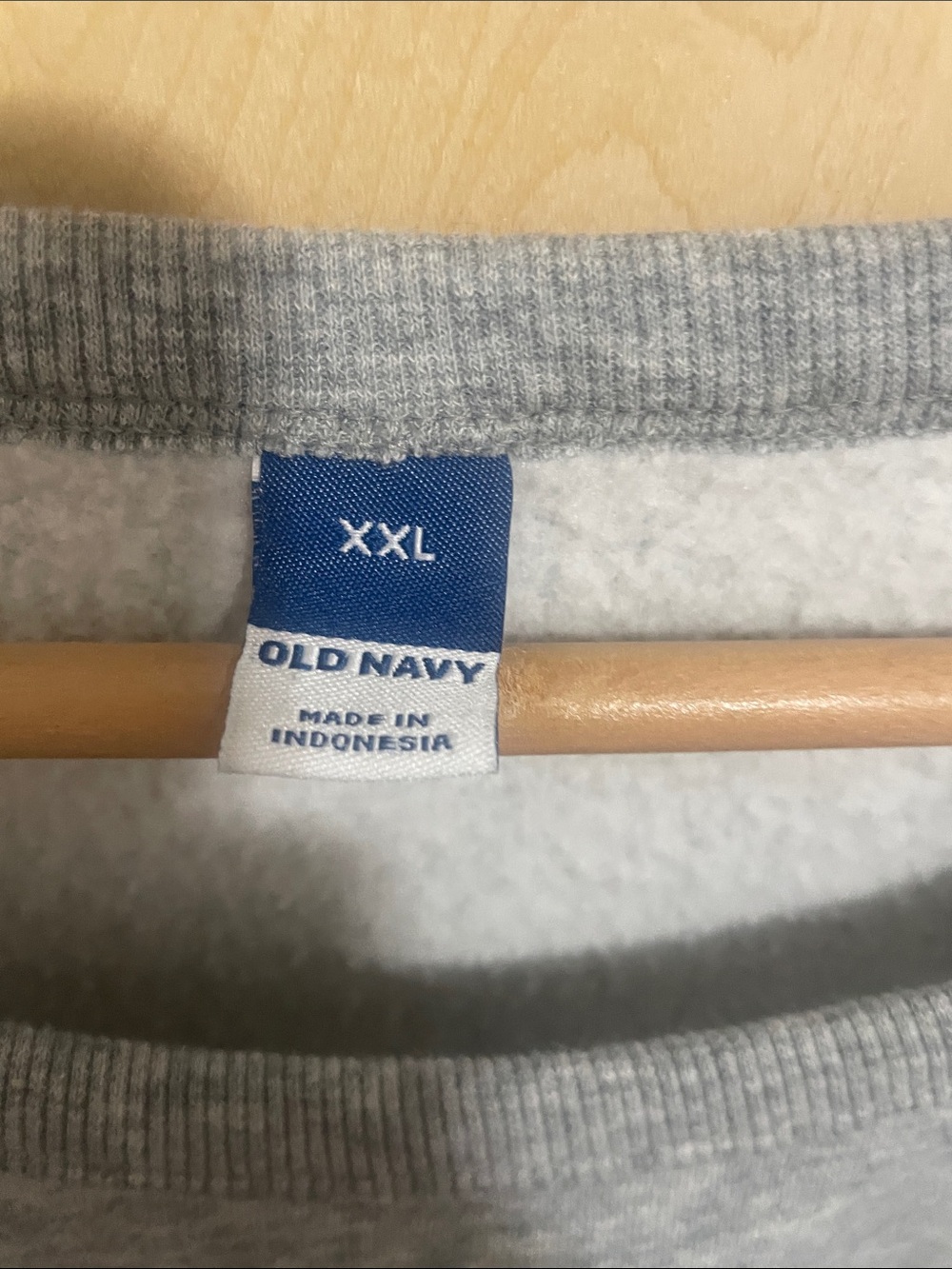 Old Navy Light Gray Boxy Crewneck Sweatshirt with Asymmetric Heart XXL - Picture 2 of 12